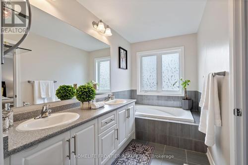 20 Verbena Street, East Gwillimbury, ON - Indoor Photo Showing Bathroom