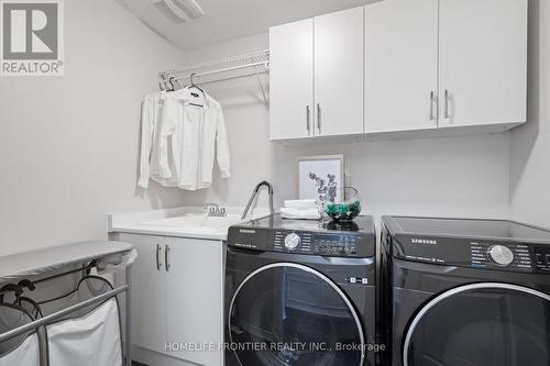 20 Verbena Street, East Gwillimbury, ON - Indoor Photo Showing Laundry Room