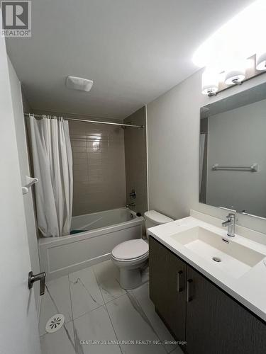 140 - 11 Almond Blossom Mews, Vaughan, ON - Indoor Photo Showing Bathroom