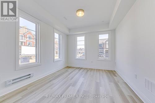 1220 Poppy Gardens, Oakville, ON - Indoor Photo Showing Other Room