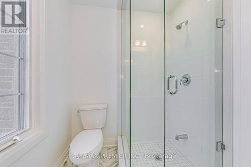 1220 Poppy Gardens, Oakville, ON - Indoor Photo Showing Bathroom