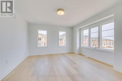 1220 Poppy Gardens, Oakville, ON - Indoor Photo Showing Other Room