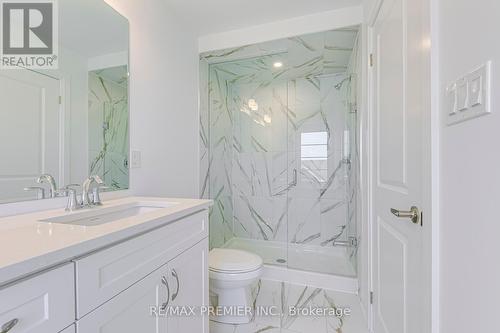 1220 Poppy Gardens, Oakville, ON - Indoor Photo Showing Bathroom