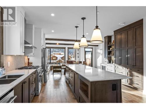 7000 Mcgillivray Lake Drive Unit# 7, Sun Peaks, BC - Indoor Photo Showing Kitchen With Double Sink With Upgraded Kitchen