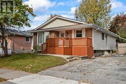 34 BEECHMOUNT CRESCENT  London, ON N6E 2J4