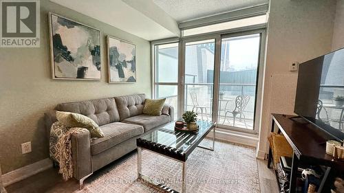 605 - 1 Scott Street, Toronto, ON - Indoor Photo Showing Living Room