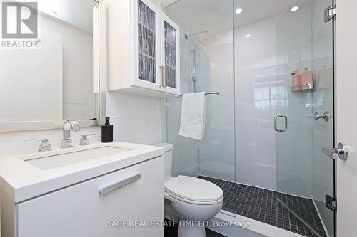 3303 - 224 King Street W, Toronto, ON - Indoor Photo Showing Bathroom