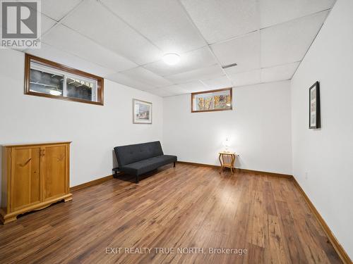 74 15 N Line, Oro-Medonte, ON - Indoor Photo Showing Other Room