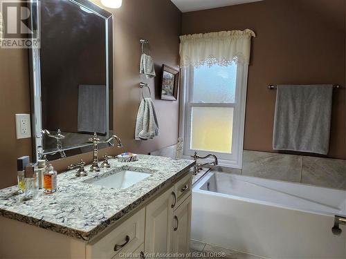 85 Ann Street, Thamesville, ON - Indoor Photo Showing Bathroom