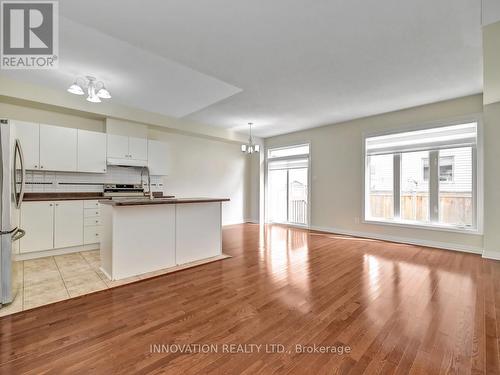 720 Brian Good Avenue, Ottawa, ON - Indoor Photo Showing Kitchen With Double Sink