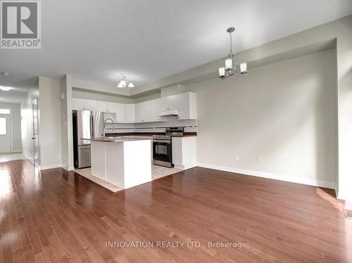 720 Brian Good Avenue, Ottawa, ON - Indoor Photo Showing Kitchen