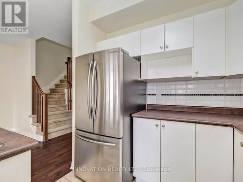 720 Brian Good Avenue, Ottawa, ON - Indoor Photo Showing Kitchen