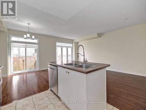 720 Brian Good Avenue, Ottawa, ON - Indoor Photo Showing Kitchen With Double Sink