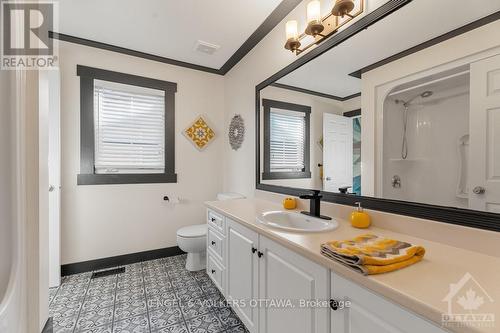 341 Shadehill Crescent, Barrhaven (7708 - Barrhaven - Stonebridge), ON - Indoor Photo Showing Bathroom