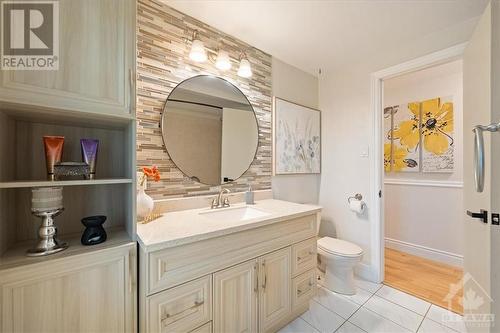 818 Vinette Crescent, Ottawa, ON - Indoor Photo Showing Bathroom