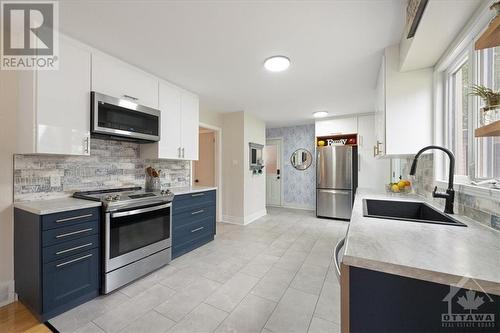 818 Vinette Crescent, Ottawa, ON - Indoor Photo Showing Kitchen With Upgraded Kitchen