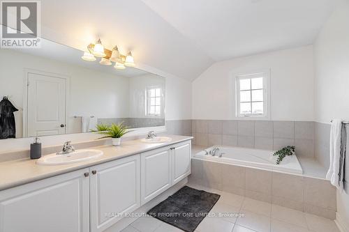 1 Treetops Boulevard, New Tecumseth, ON - Indoor Photo Showing Bathroom