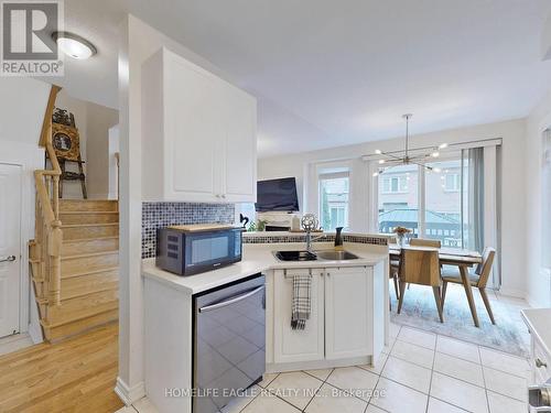 44 Pexton Avenue, Richmond Hill, ON - Indoor Photo Showing Kitchen With Double Sink