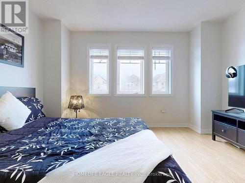 44 Pexton Avenue, Richmond Hill, ON - Indoor Photo Showing Bedroom