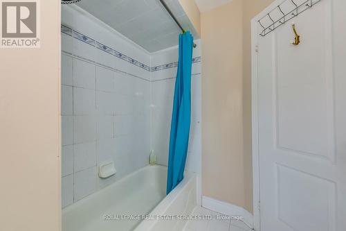 2274 Grouse Lane, Oakville, ON - Indoor Photo Showing Bathroom