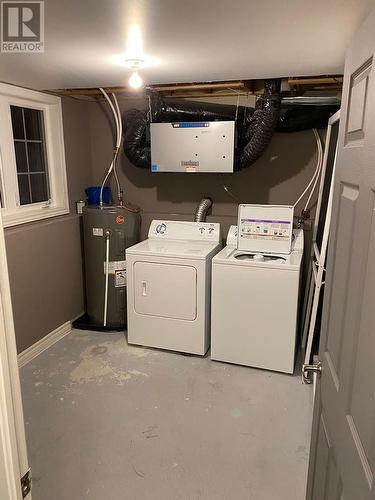 1 Fallowtree Place, St. John'S, NL - Indoor Photo Showing Laundry Room