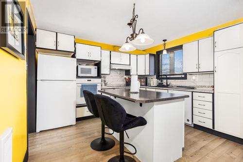 43 Carlisle Drive, Paradise, NL - Indoor Photo Showing Kitchen