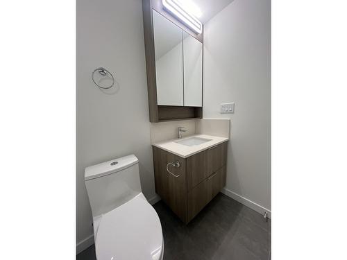 W22X 10828 139A Street, Surrey, BC - Indoor Photo Showing Bathroom