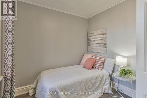 115 Vauxhall Street, London, ON - Indoor Photo Showing Bedroom