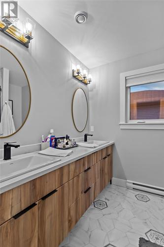 196 Cheeseman Drive, St. John'S, NL - Indoor Photo Showing Bathroom