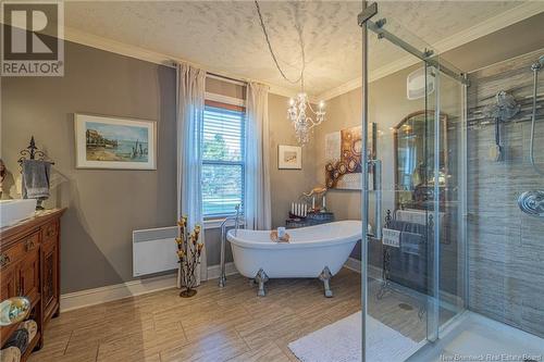 1575 Chemin Rivière-À-La-Truite Road, Rivière-À-La-Truite, NB - Indoor Photo Showing Bathroom