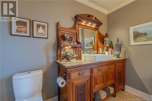 1575 Chemin Rivière-À-La-Truite Road, Rivière-À-La-Truite, NB - Indoor Photo Showing Bathroom