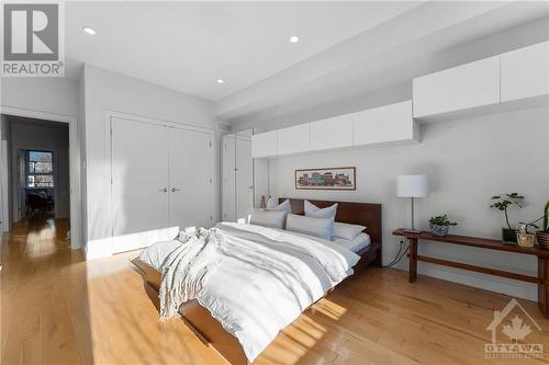 15 Garland Street, Ottawa, ON - Indoor Photo Showing Bedroom