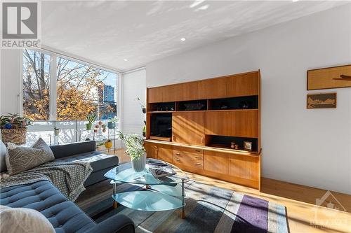 15 Garland Street, Ottawa, ON - Indoor Photo Showing Living Room With Fireplace