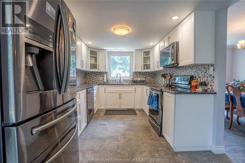 119 Hedge Maple Path, Chatham, ON - Indoor Photo Showing Kitchen