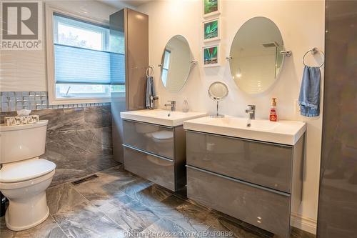 119 Hedge Maple Path, Chatham, ON - Indoor Photo Showing Bathroom