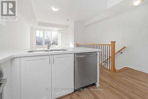 15 - 2232 Bromsgrove Road, Mississauga, ON - Indoor Photo Showing Kitchen With Double Sink