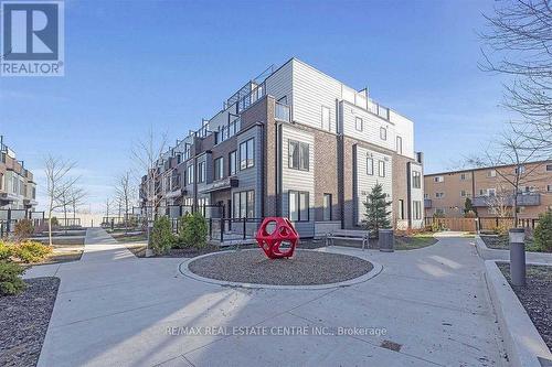 15 - 2232 Bromsgrove Road, Mississauga, ON - Outdoor