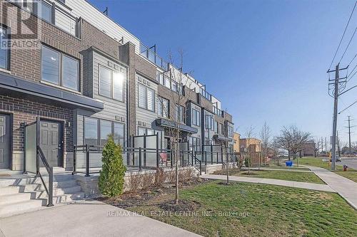 15 - 2232 Bromsgrove Road, Mississauga, ON - Outdoor