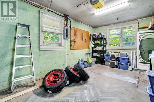 4550 Talbot Trail, Chatham-Kent, ON - Indoor Photo Showing Garage