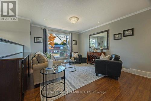 116 Angelo Drive, West Elgin (West Lorne), ON - Indoor Photo Showing Living Room