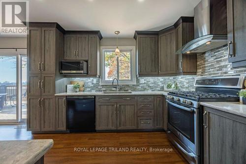 116 Angelo Drive, West Elgin (West Lorne), ON - Indoor Photo Showing Kitchen With Upgraded Kitchen