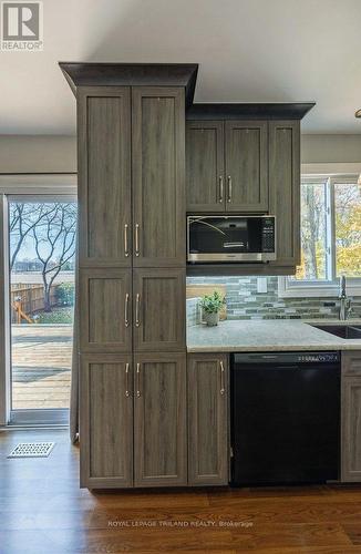 116 Angelo Drive, West Elgin (West Lorne), ON - Indoor Photo Showing Kitchen