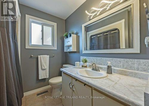 116 Angelo Drive, West Elgin (West Lorne), ON - Indoor Photo Showing Bathroom