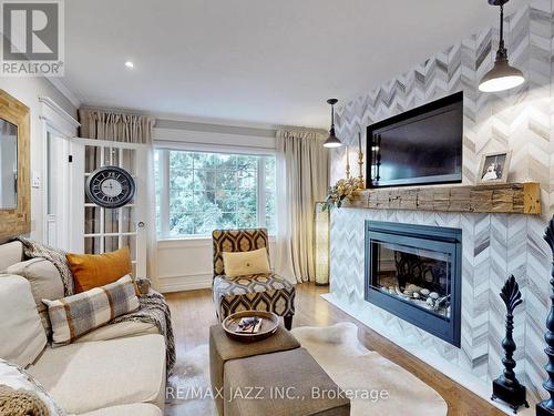 1633 Charles Street, Whitby (Port Whitby), ON - Indoor Photo Showing Living Room With Fireplace