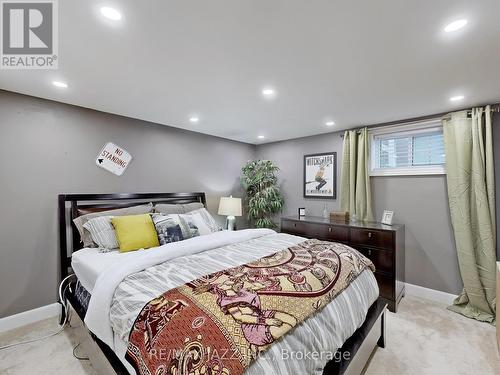 1633 Charles Street, Whitby (Port Whitby), ON - Indoor Photo Showing Bedroom