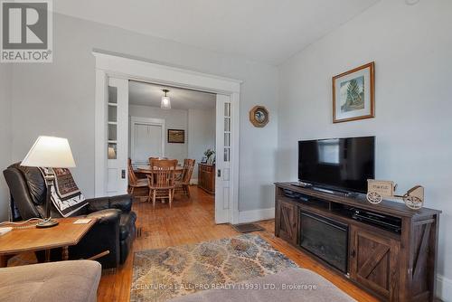 9150 County Rd 45, Roseneath Road, Alnwick/Haldimand, ON - Indoor Photo Showing Living Room