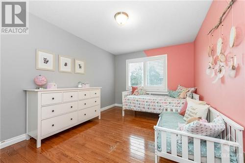 111 Bourbon Street, Ottawa, ON - Indoor Photo Showing Bedroom