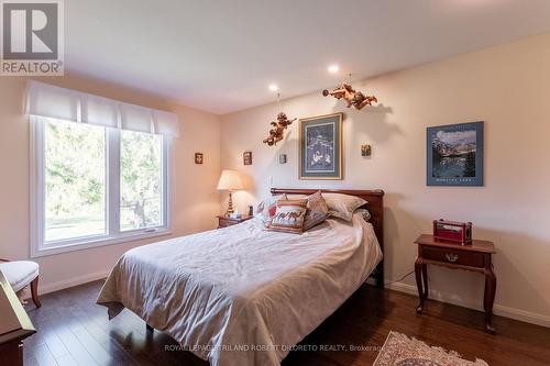 9565 Oxbow Drive, Middlesex Centre, ON - Indoor Photo Showing Bedroom