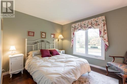 9565 Oxbow Drive, Middlesex Centre, ON - Indoor Photo Showing Bedroom