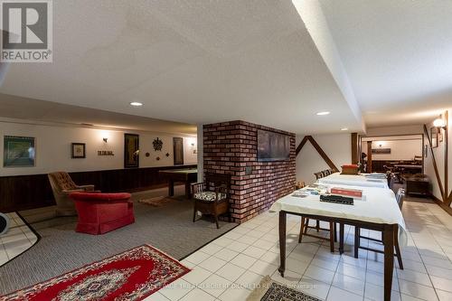 9565 Oxbow Drive, Middlesex Centre, ON - Indoor Photo Showing Other Room